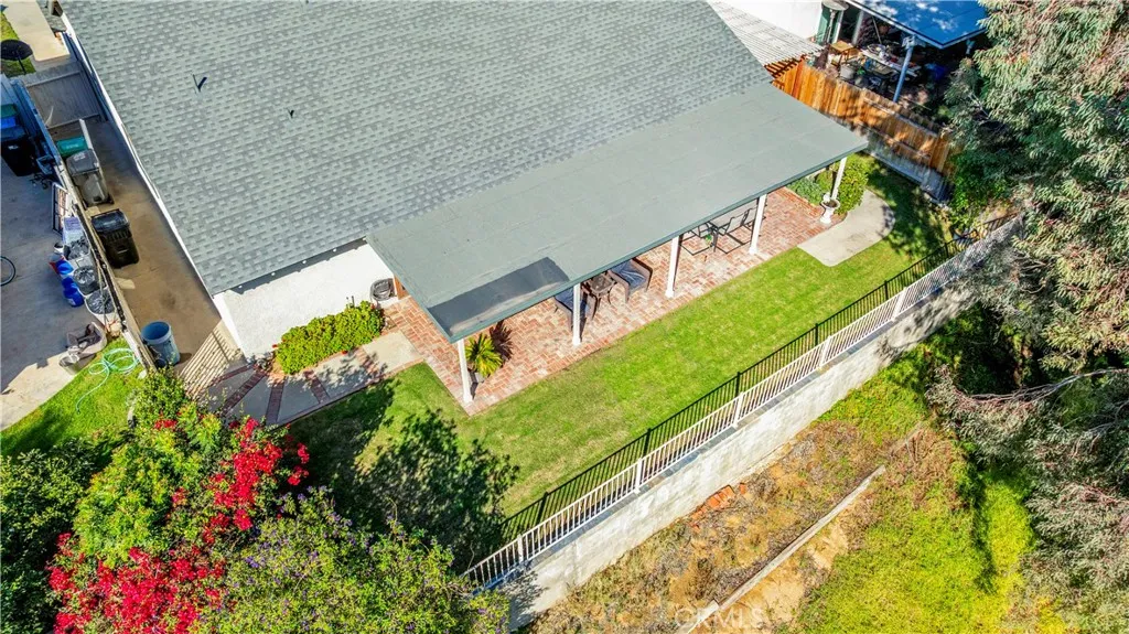 475 Termino, Corona, California 92879 home-pic-32