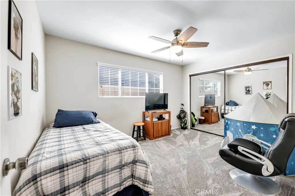 475 Termino, Corona, California 92879 home-pic-21