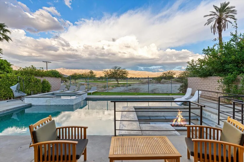42836 Del Lago Court, Indio, California 92203 home-pic-35