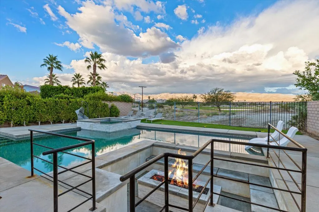 42836 Del Lago Court, Indio, California 92203 home-pic-34