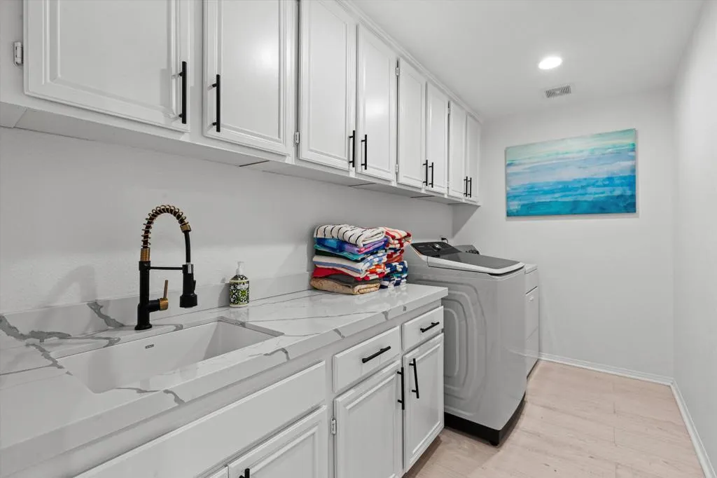 42836 Del Lago Court, Indio, California 92203 home-pic-23