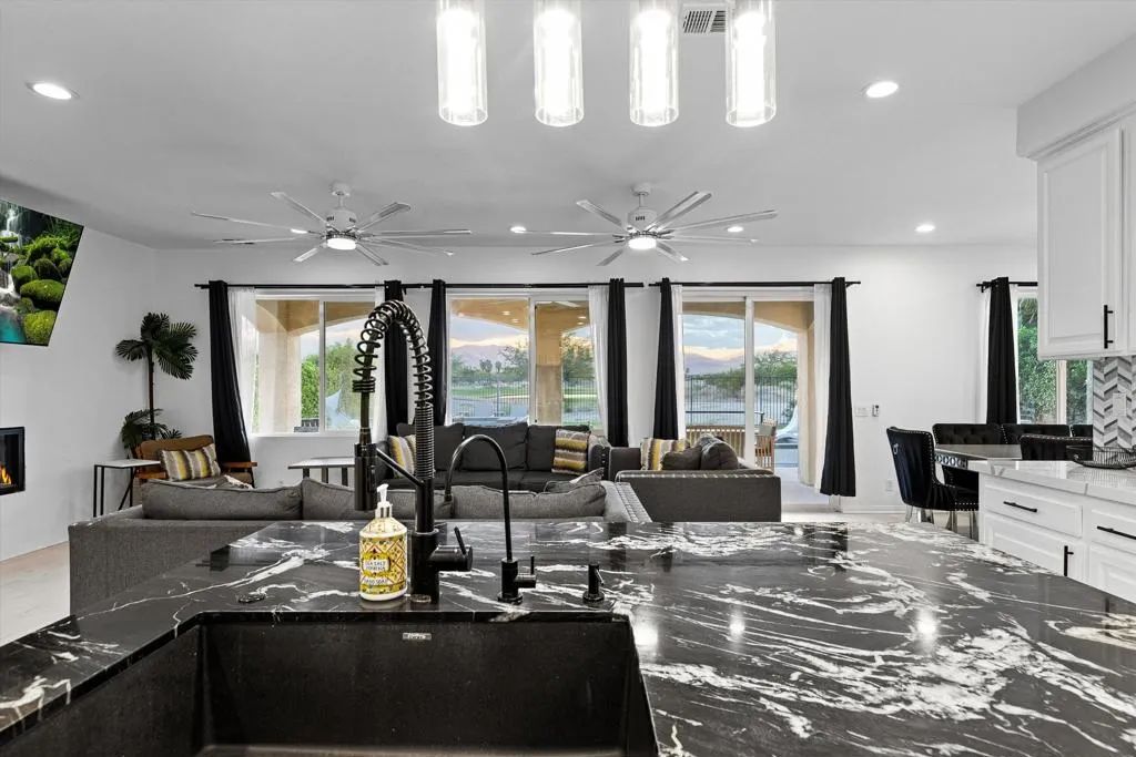 42836 Del Lago Court, Indio, California 92203 home-pic-6