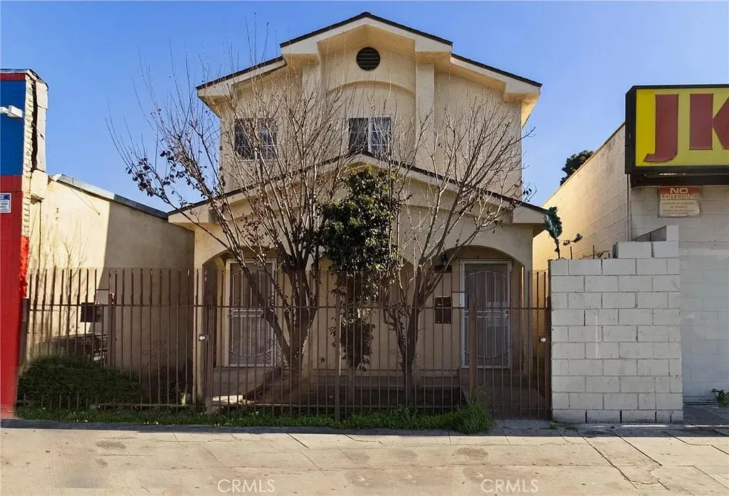 9714 S Main Street, Los Angeles, California 90003 home-pic-0