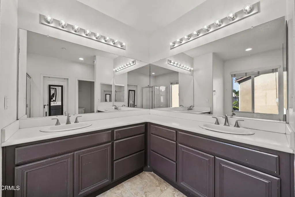 1930 Ribera Drive, Oxnard, California 93030 home-pic-28