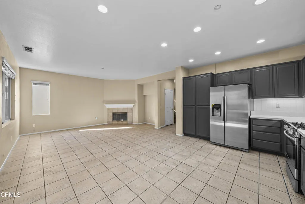 1930 Ribera Drive, Oxnard, California 93030 home-pic-8