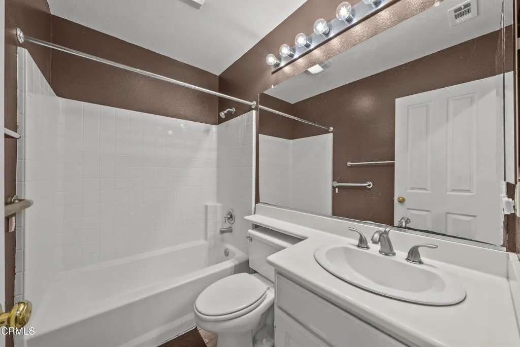 1930 Ribera Drive, Oxnard, California 93030 home-pic-12