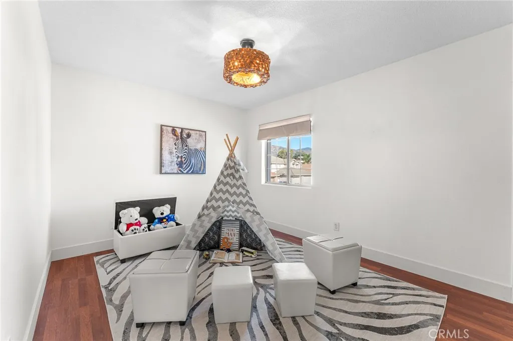 10162 Basalt, Mentone, California 92359 home-pic-21