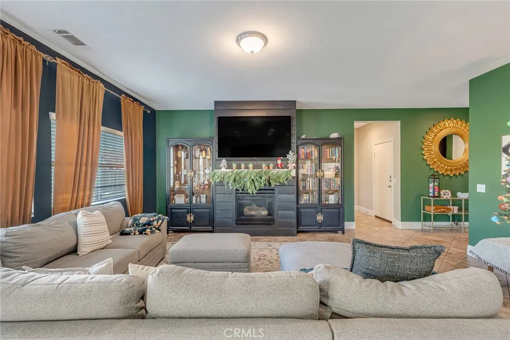 12936 Presidio, Victorville, California 92394 home-pic-10