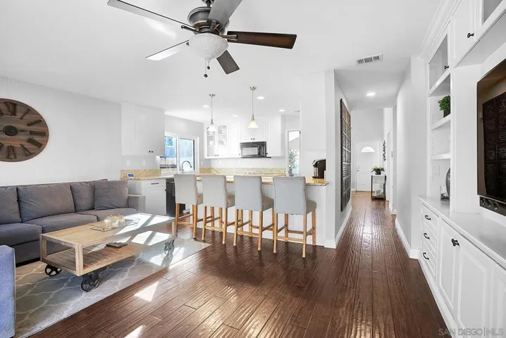 13647 Paseo Cardiel, San Diego, California 92129