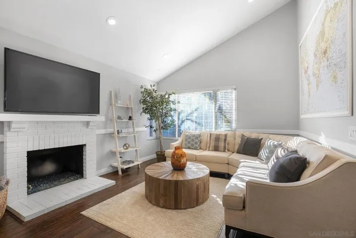 13647 Paseo Cardiel, San Diego, California 92129