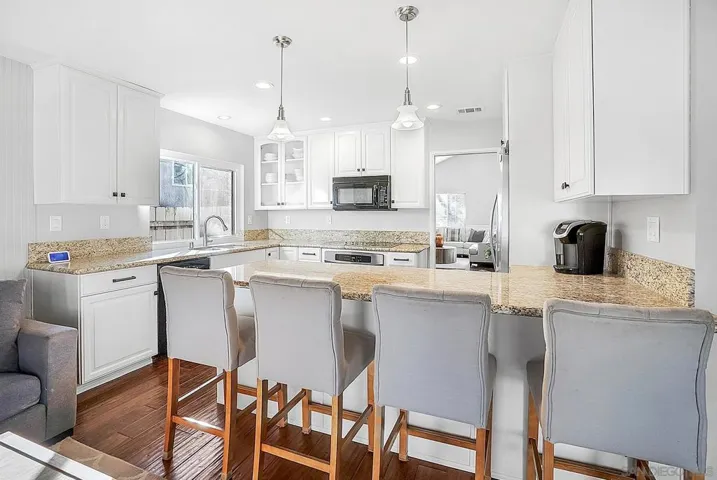 13647 Paseo Cardiel, San Diego, California 92129