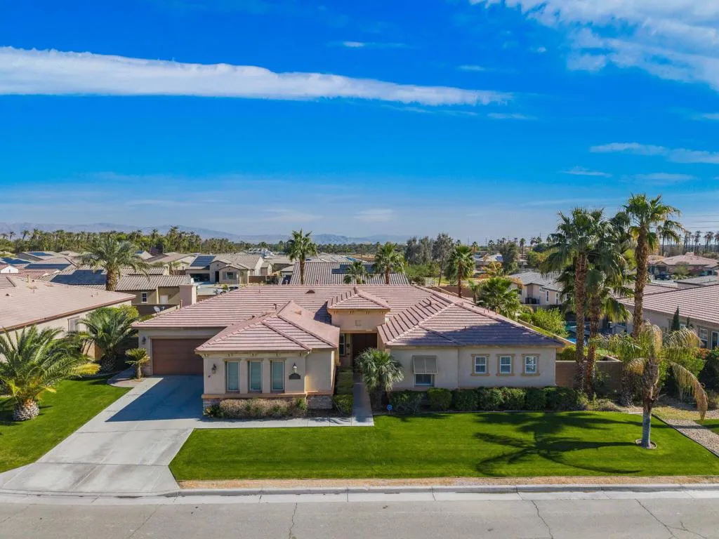 57810 Residenza Court, La Quinta, California 92253 home-pic-6