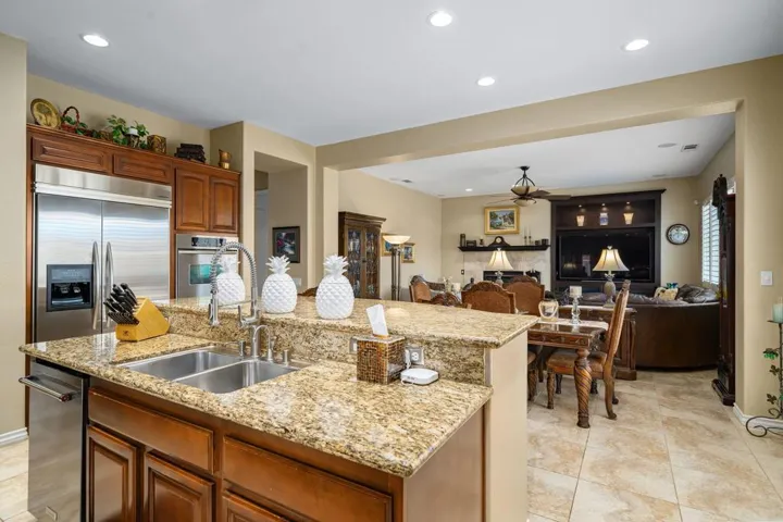 21-web-or-mls-JL_Residenza_0125_021