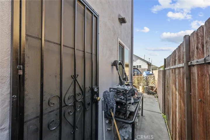 2016 Gates Street, Los Angeles, California 90031