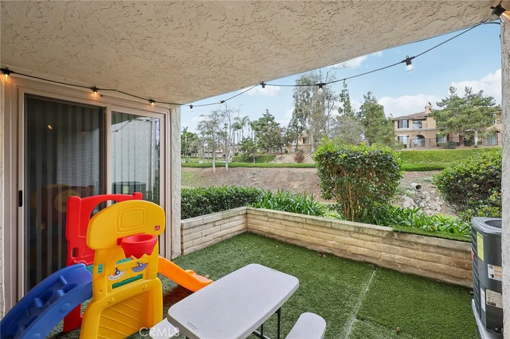 944 Lupine Hills, Vista, California 92081 home-pic-35
