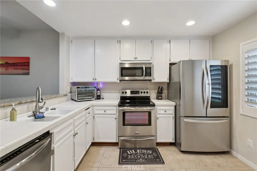 944 Lupine Hills, Vista, California 92081 home-pic-20