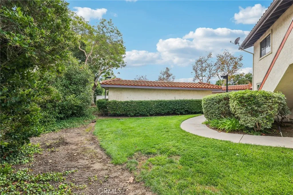 944 Lupine Hills, Vista, California 92081 home-pic-40