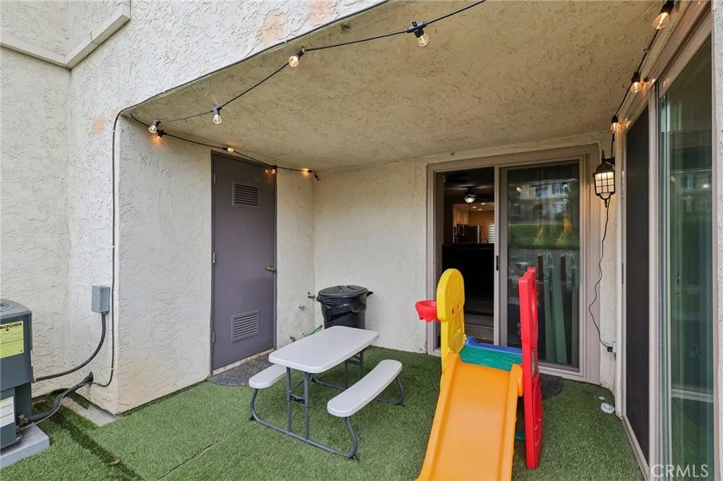 944 Lupine Hills, Vista, California 92081 home-pic-37