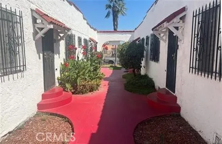 726 W 76th, Los Angeles, California 90044 home-pic-1