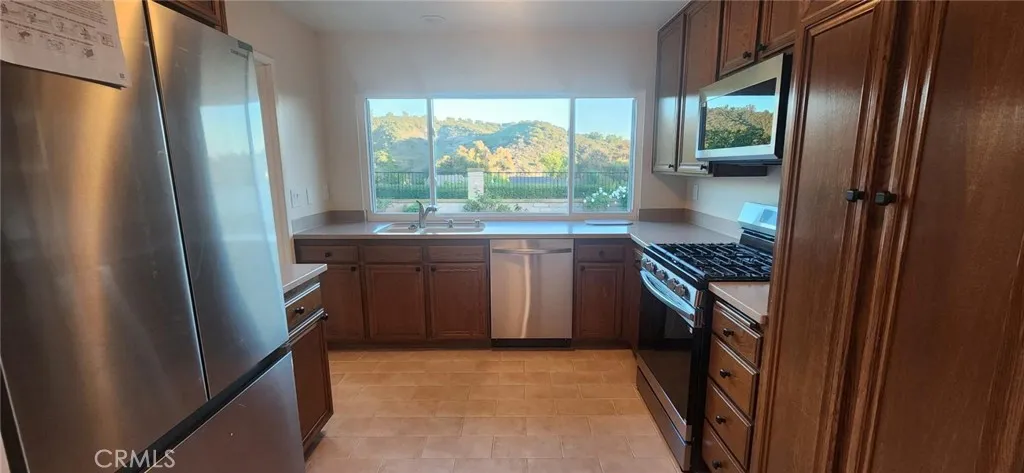 Kitchen cabinets
