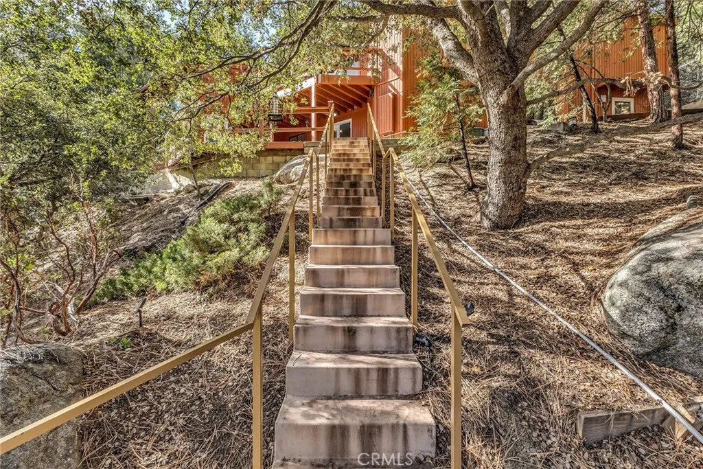 53580 Jeffrey Pine, Idyllwild, California 92549 home-pic-2