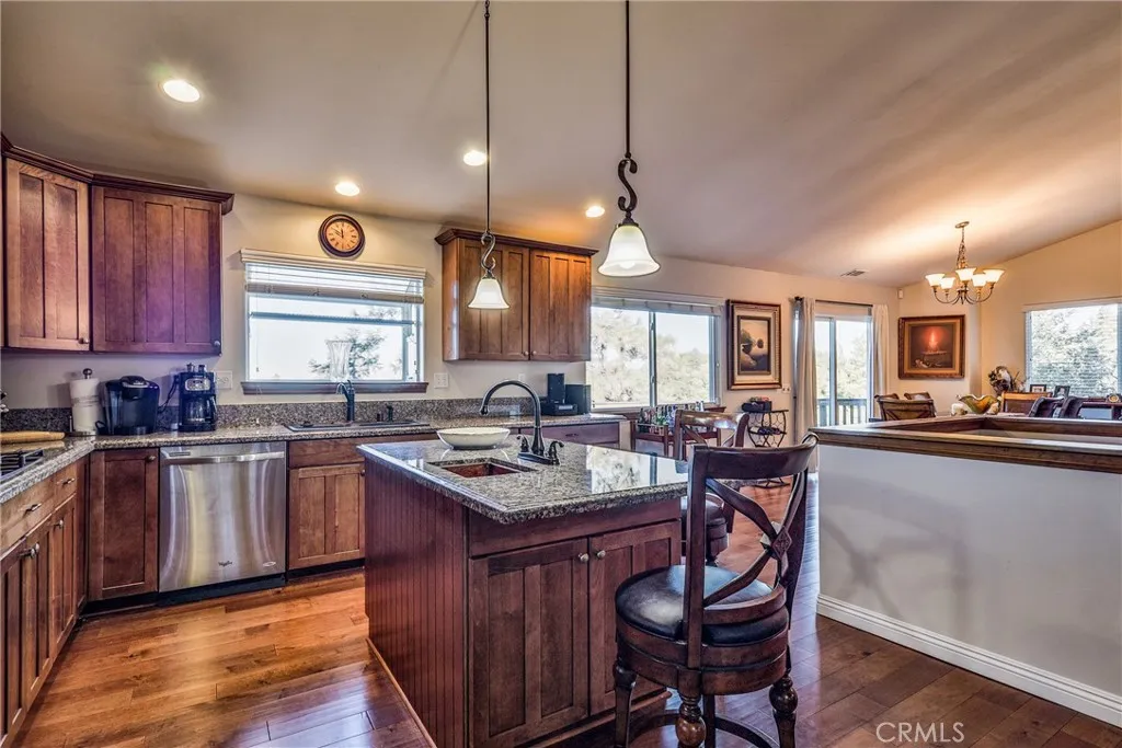 25152 Valle Drive, Crestline, California 92325 home-pic-15