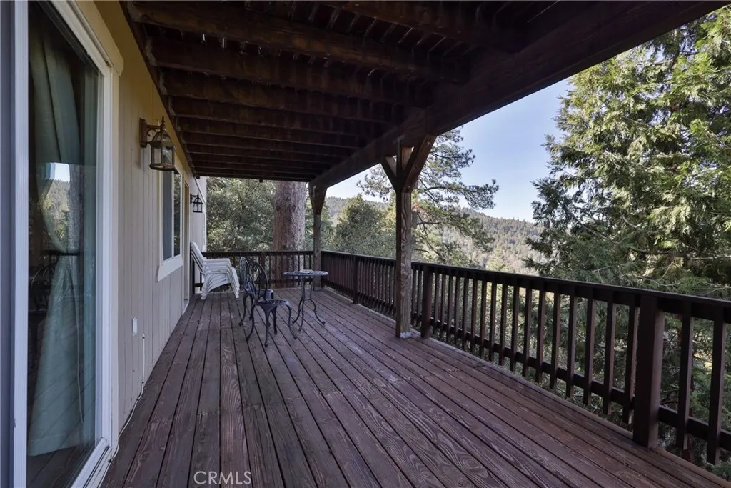 25152 Valle Drive, Crestline, California 92325 home-pic-29