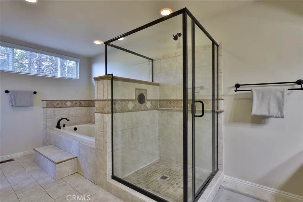25152 Valle Drive, Crestline, California 92325 home-pic-28