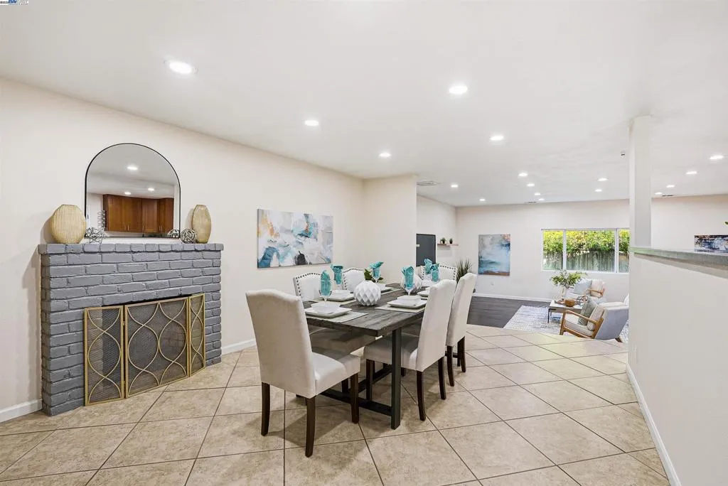 6179 Tourraine Dr, Newark, California 94560 home-pic-13