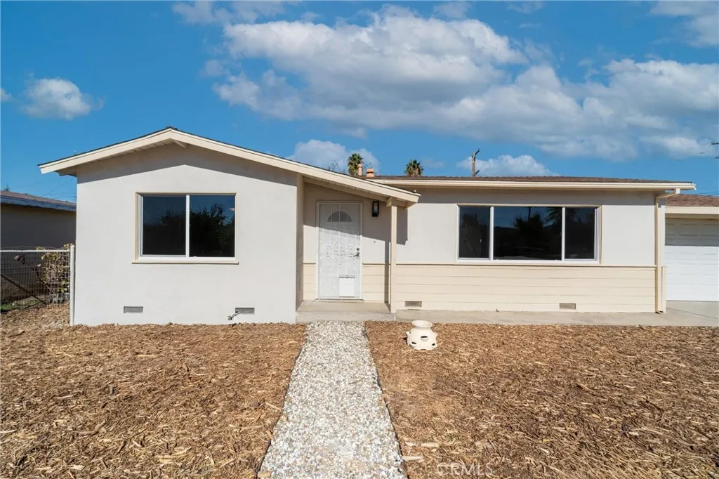110 W Montrose, Hemet, California 92543 home-pic-2