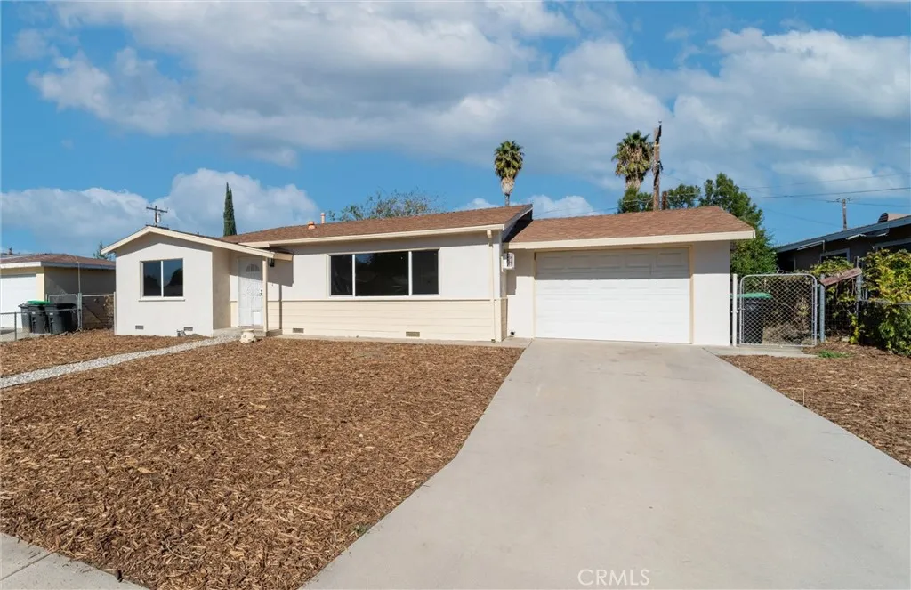 110 W Montrose, Hemet, California 92543 home-pic-3