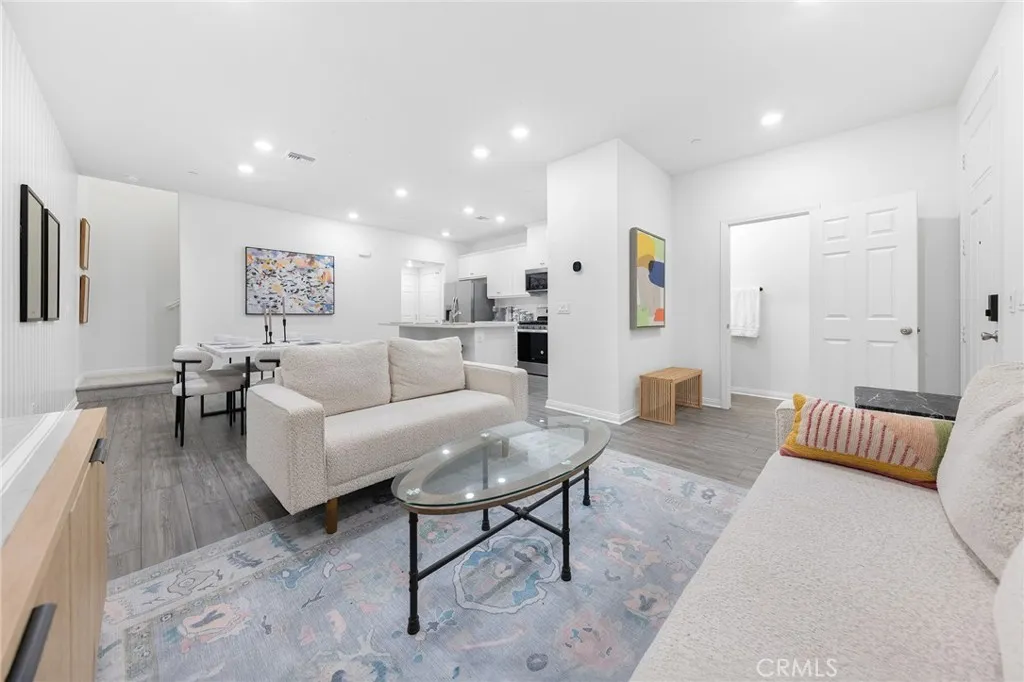 3957 E Huntington, Ontario, California 91761 home-pic-6