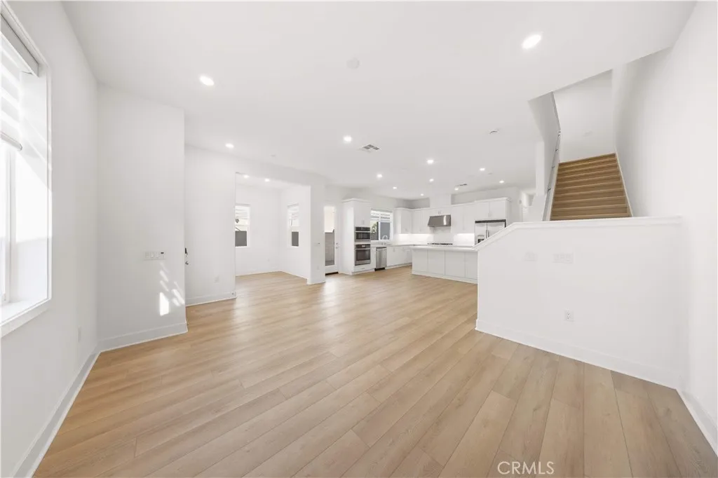 289 Shoveler, Irvine, California 92618 home-pic-9