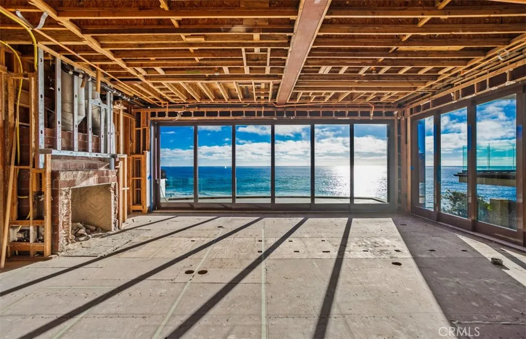 25 Bay, Laguna Beach, California 92651 home-pic-4