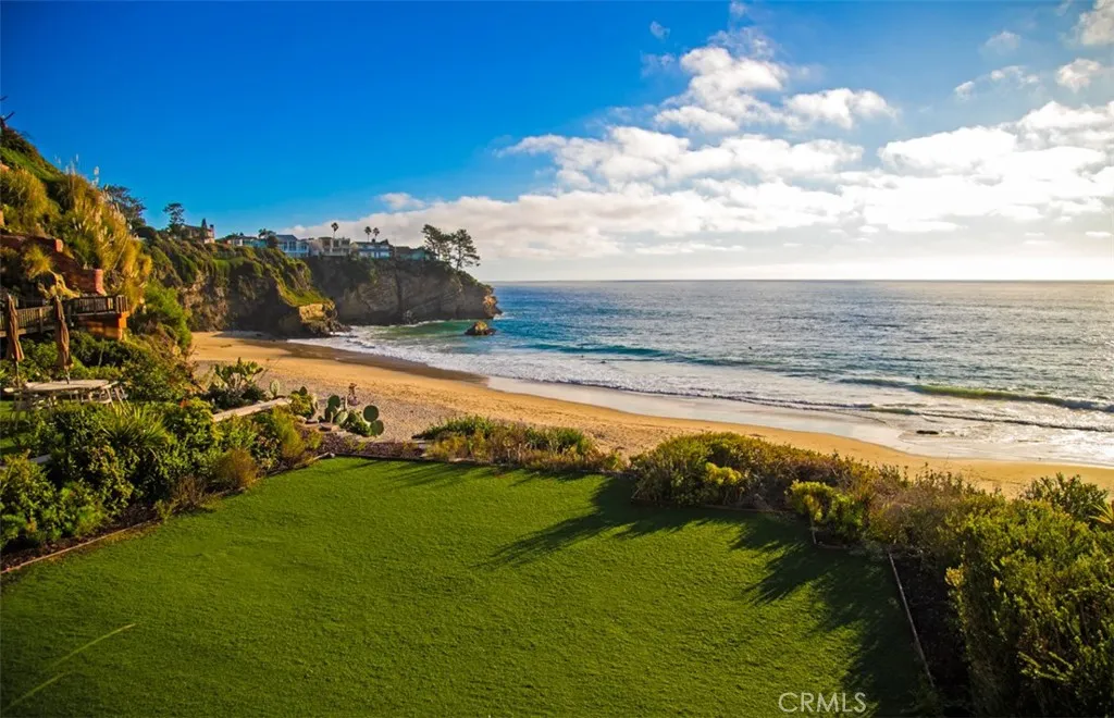 25 Bay, Laguna Beach, California 92651 home-pic-16
