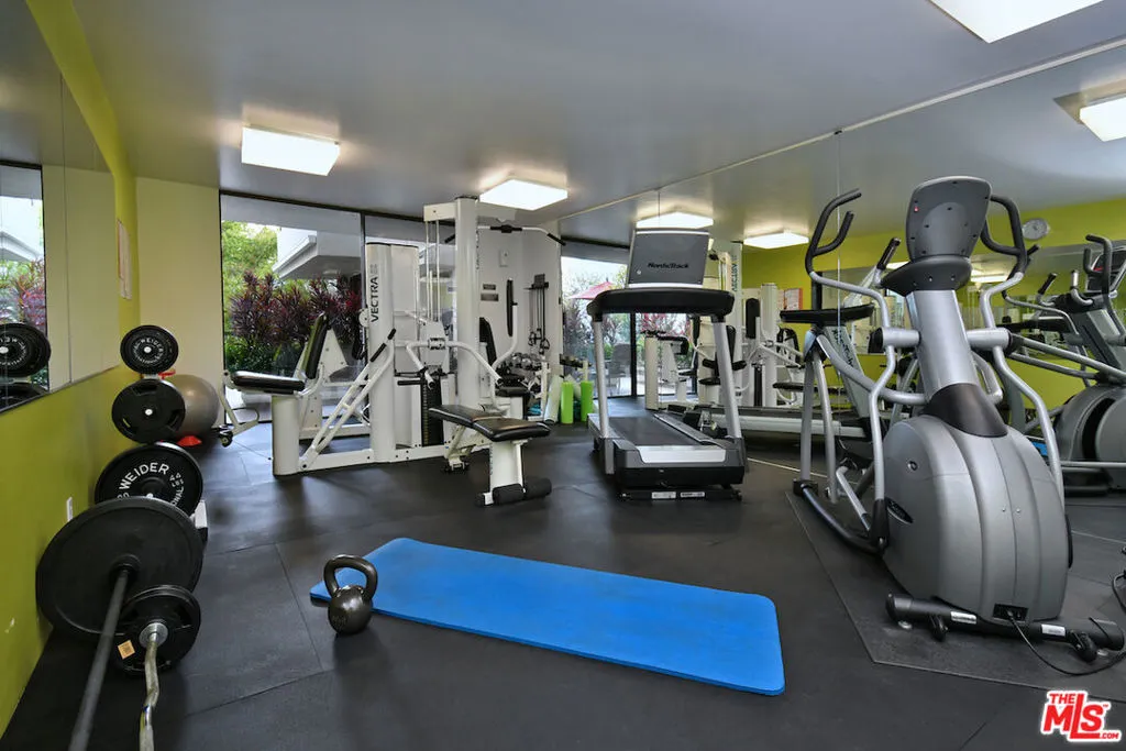 851 N Kings Road 310, West Hollywood, California 90069 home-pic-24