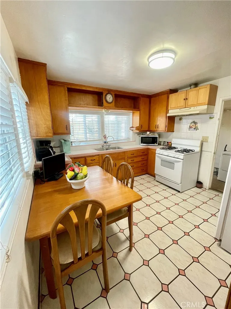 823 Commonwealth Avenue, Venice, California 90291 home-pic-2