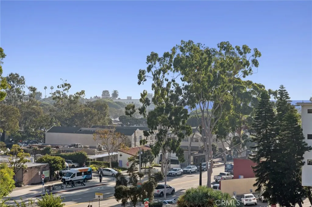 114 High Drive, Laguna Beach, California 92651 home-pic-19