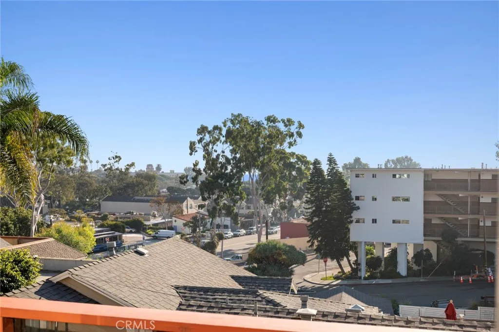 114 High Drive, Laguna Beach, California 92651 home-pic-1