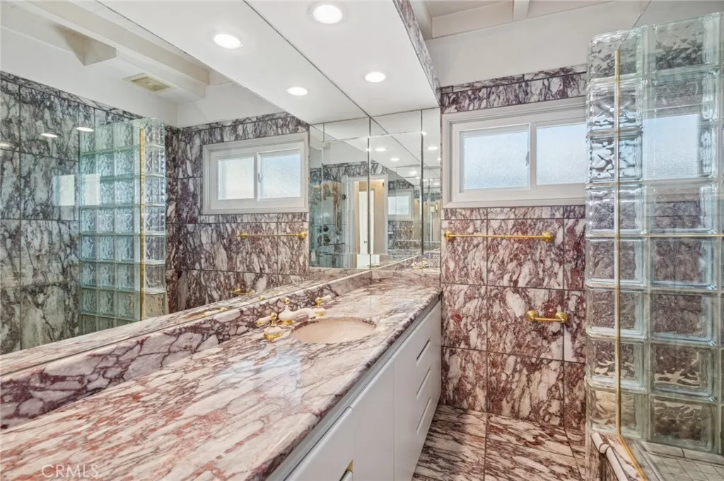 114 High Drive, Laguna Beach, California 92651 home-pic-9