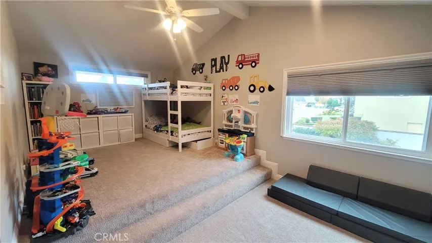 Large 4th Bedroom Upstairs or Bonus Room