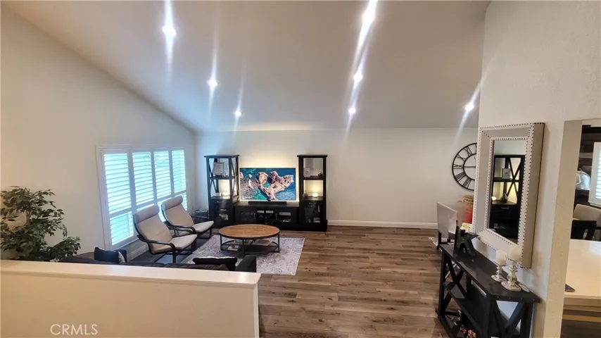 Lovely Spacious Living Room!