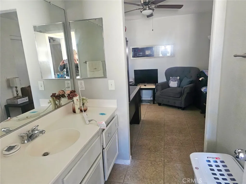 14630 Hondo, Victorville, California 92394 home-pic-21