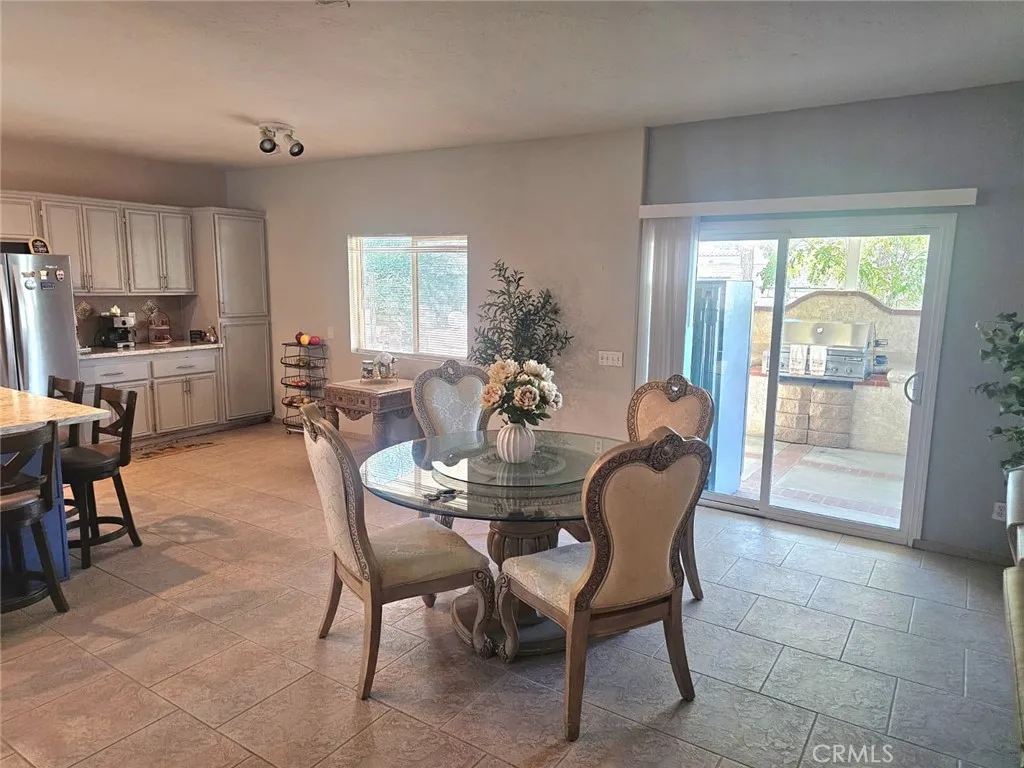 14630 Hondo, Victorville, California 92394 home-pic-12