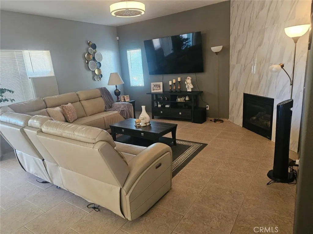 14630 Hondo, Victorville, California 92394 home-pic-13