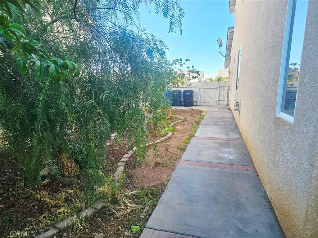14630 Hondo, Victorville, California 92394 home-pic-36