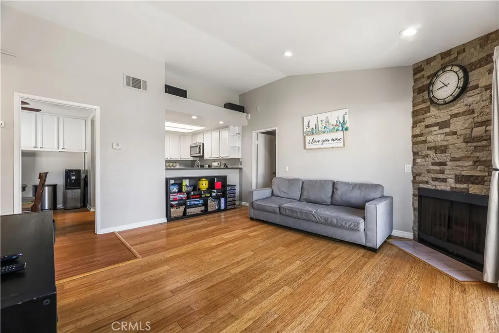 3512 W Stonepine D, Anaheim, California 92804 home-pic-5