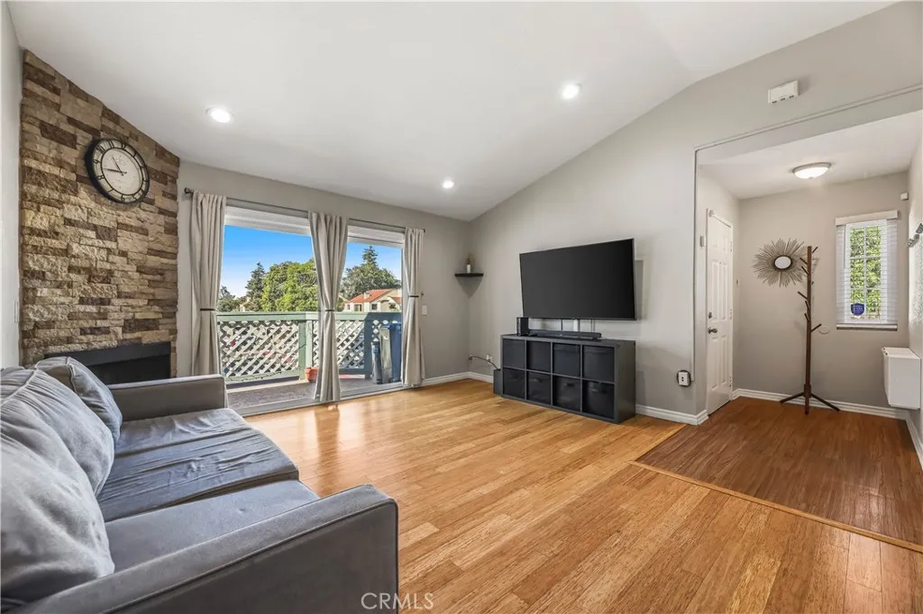 3512 W Stonepine D, Anaheim, California 92804 home-pic-1