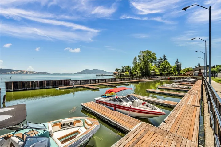 Del Lago Amenities