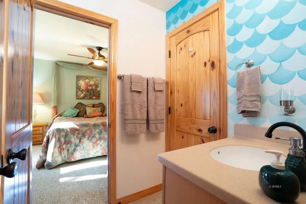 25262 Deer Path Road, Idyllwild, California 92549 home-pic-35